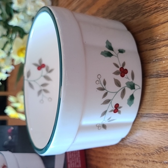 Pfaltzgraff Winterberry Dip Set with Spreader - Picture 3 of 8